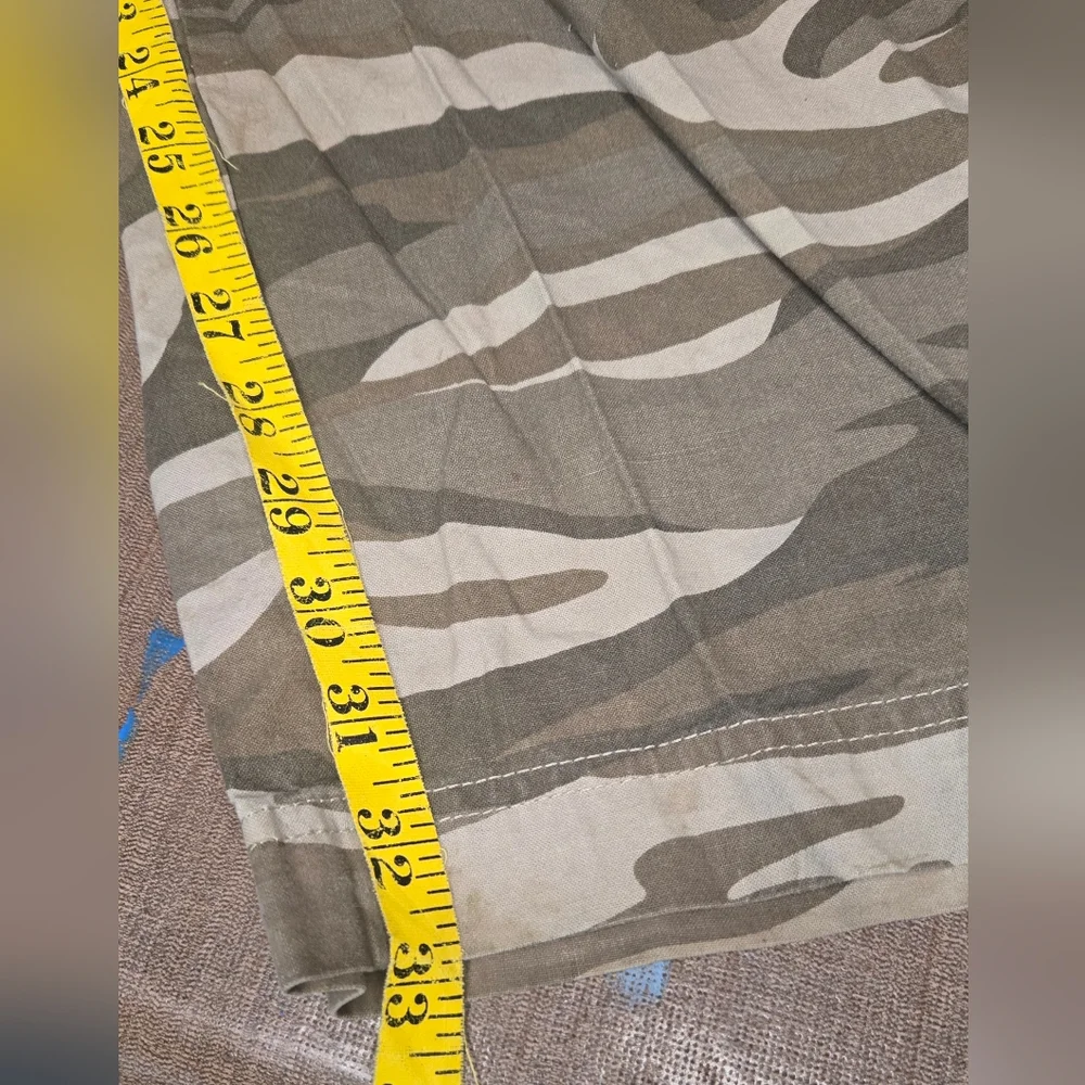 Cabela's Camo Cargo Convertible zip off pants